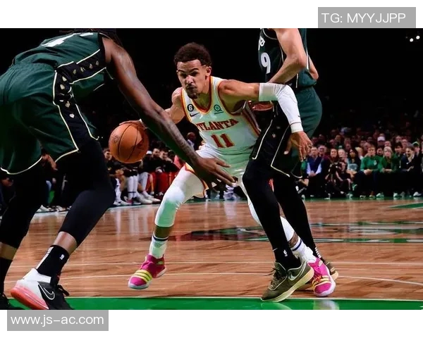 特雷杨带领亚特兰大老鹰队冲击季后赛全力以赴展现领袖风范 特雷杨带领亚特兰大老鹰队冲击季后赛全力以赴展现领袖风范